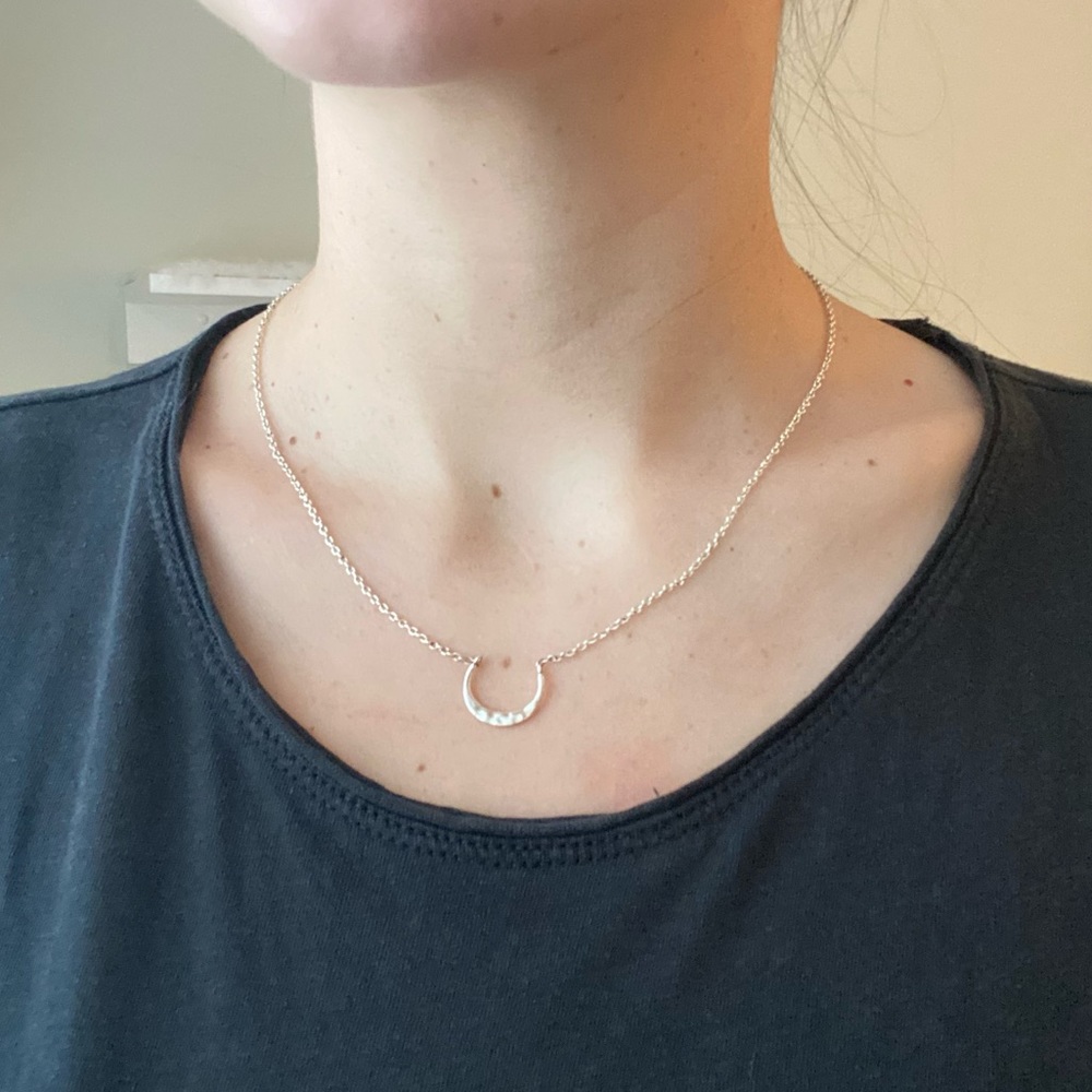 Gorjana Silas Sterling Silver Hammered Moon Horseshoe U Necklace